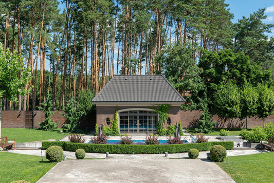 Log Cabin vs. Summerhouse: What's the Difference?